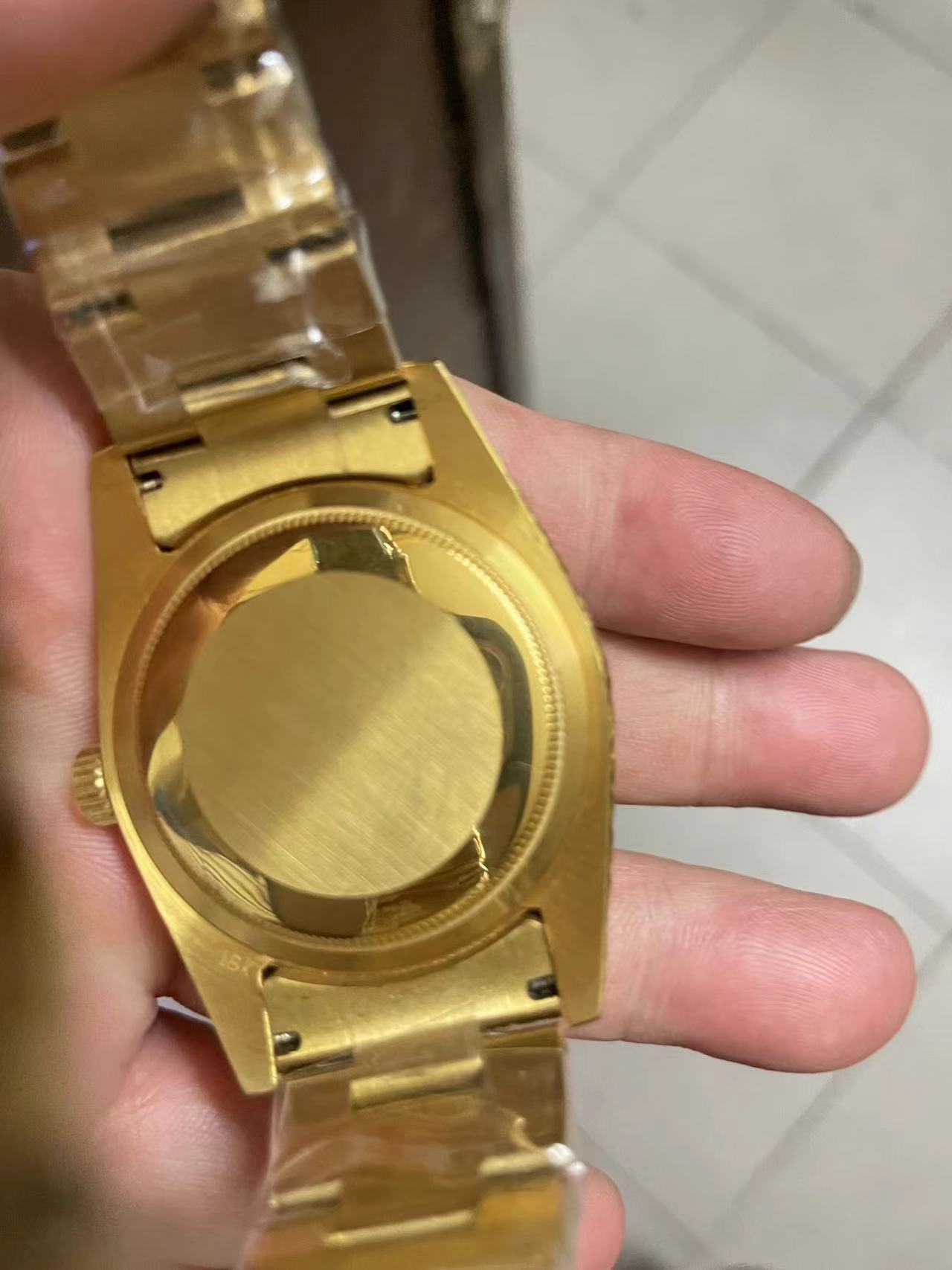 R*l*x watches-170